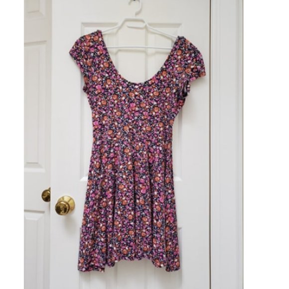 Summer Dress from Urban Outfitters/Kimchi Blue - Picture 4 of 5